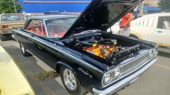 65 Dodge with Max wedge installed.jpg