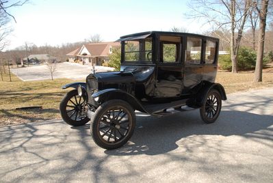 1924_Model_T_Fordor____my_first_model_T___seen_in_numerous_episodes_of_Boardwalk_Empire_s_1st_season.jpg